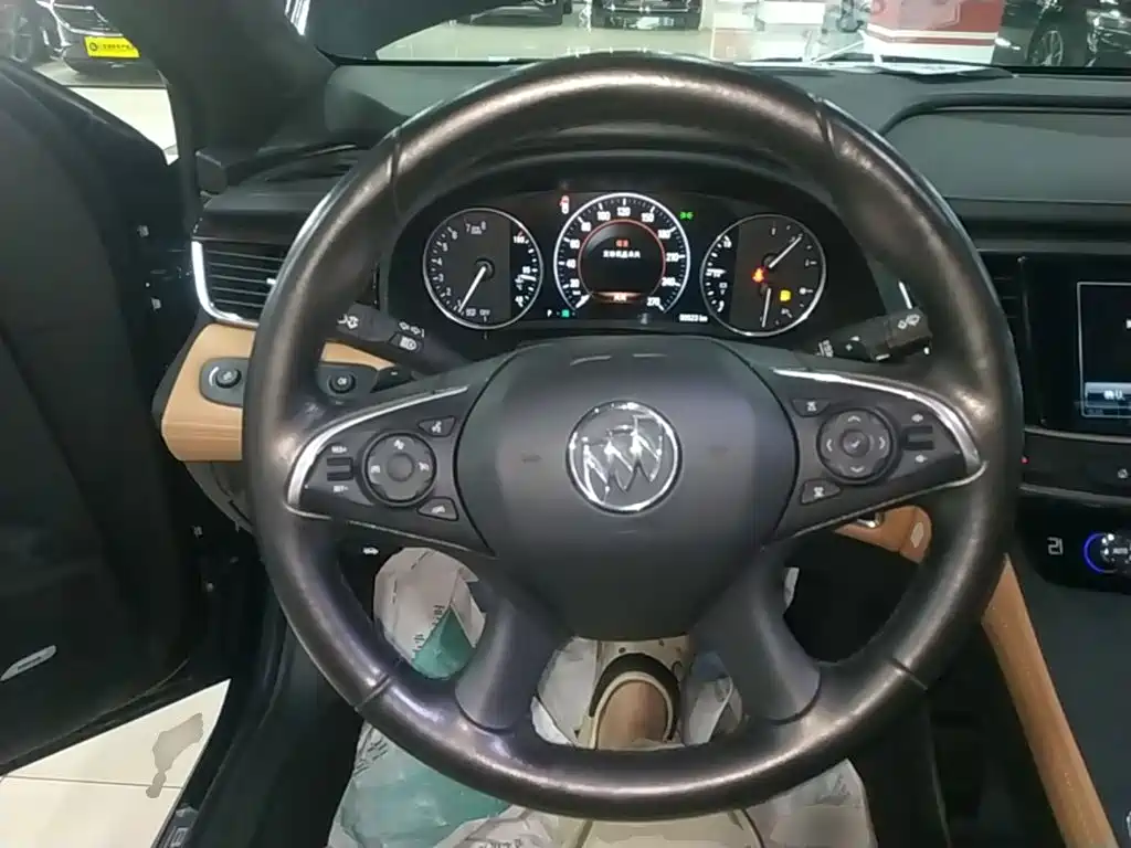 Buick LaCrosse — миниатюра 11
