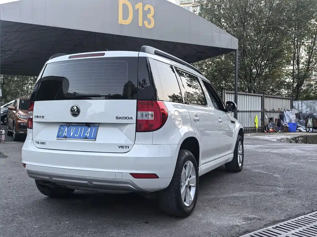 SKODA YETI