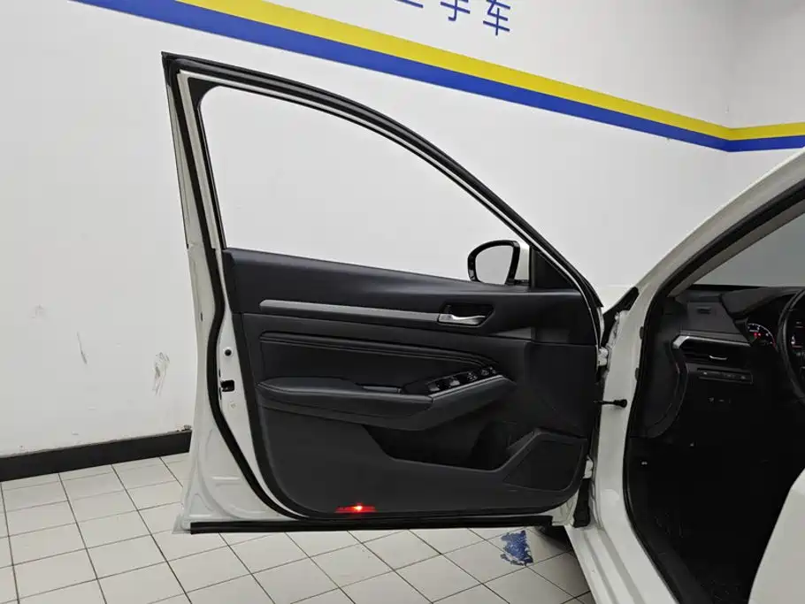 Nissan Teana — миниатюра 7