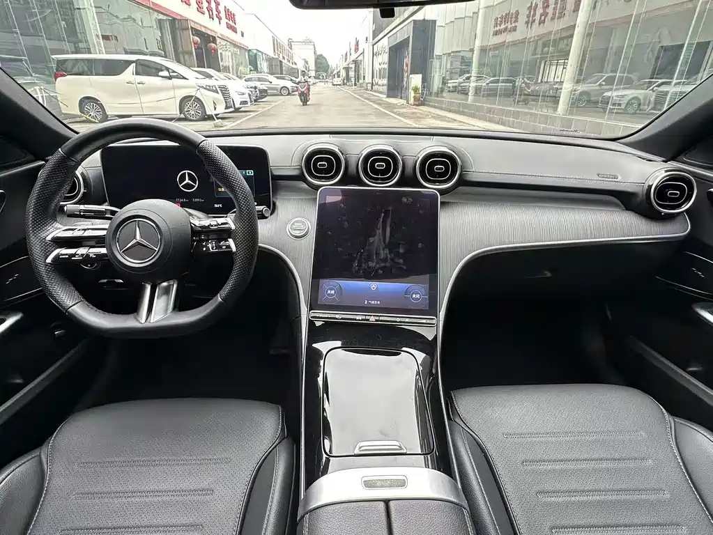 Mercedes-Benz C-Class — миниатюра 4