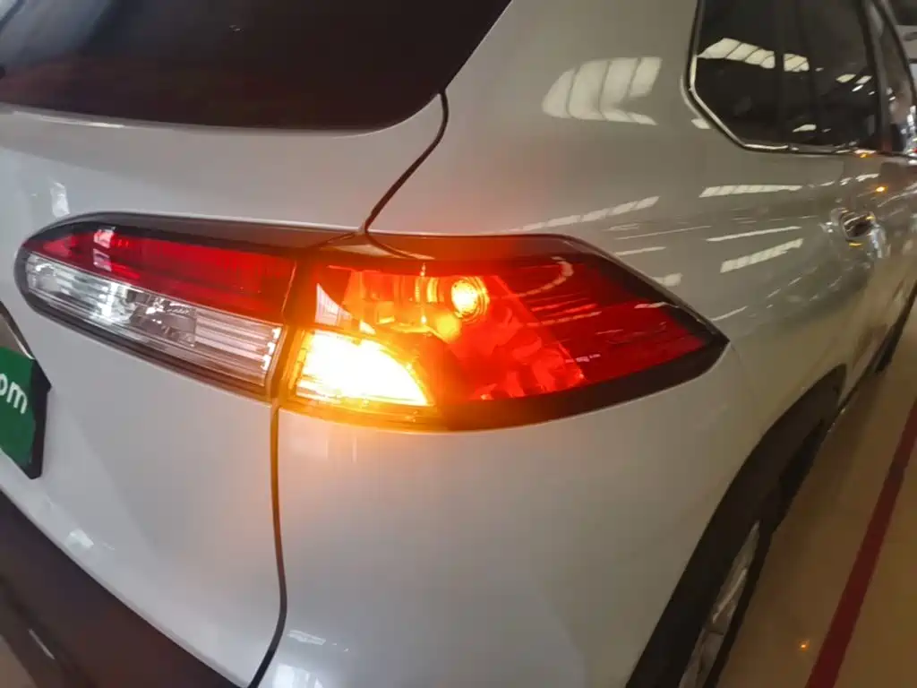 Toyota Frontlander — миниатюра 8