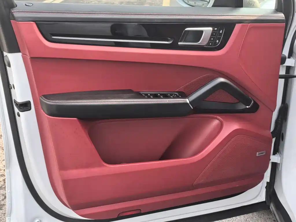 PORSCHE CAYENNE NEW ENERGY