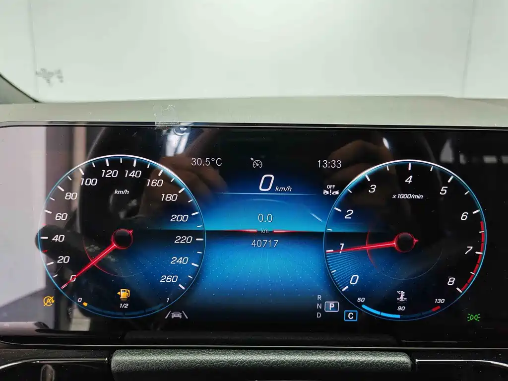 Mercedes-Benz GLA — миниатюра 8