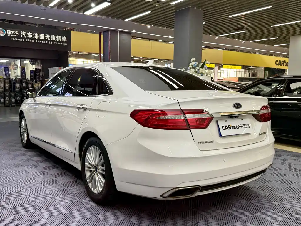 Ford Taurus — миниатюра 12