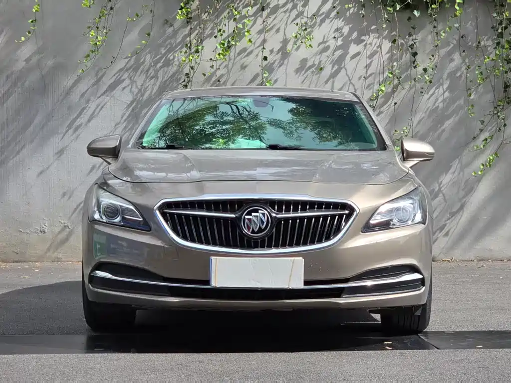 Buick LaCrosse — миниатюра 2