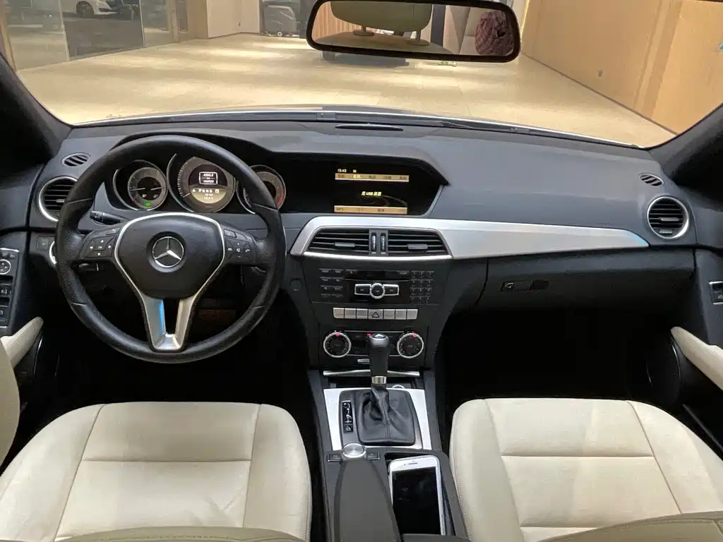Mercedes-Benz C-Class C 2011 C 200 Luxury Sport