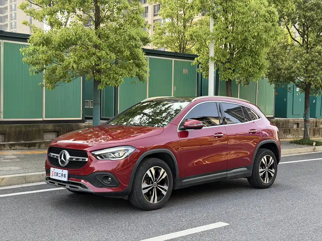 Mercedes-Benz GLA 2021