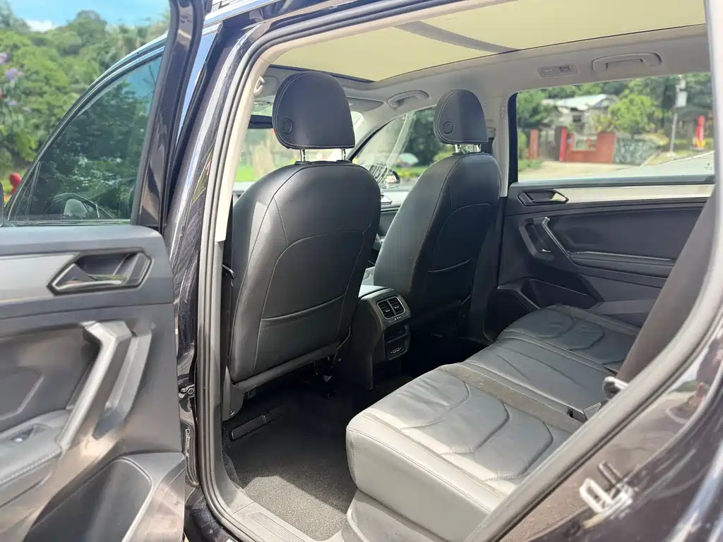 Volkswagen Tiguan L L 2019 380TSI AT Luxury V