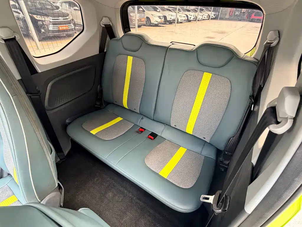 Wuling MINIEV — миниатюра 6