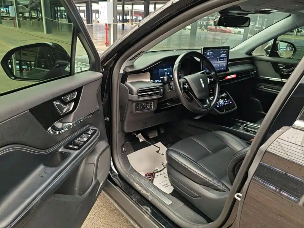 Lincoln Corsair — миниатюра 16