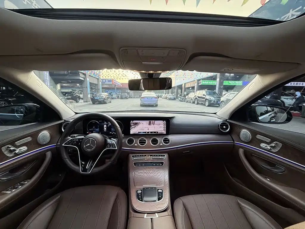 MERCEDES-BENZ E CLASS