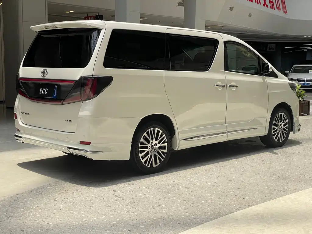 Toyota Alphard 2012 3.5L Luxury