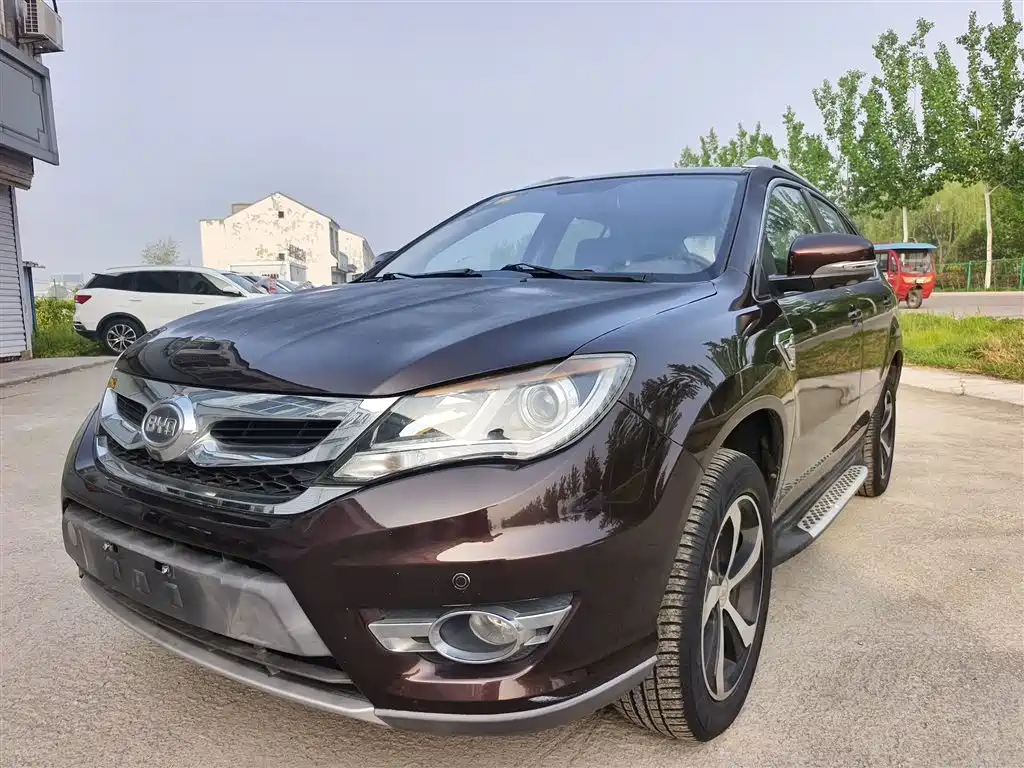 Byd S7 2015