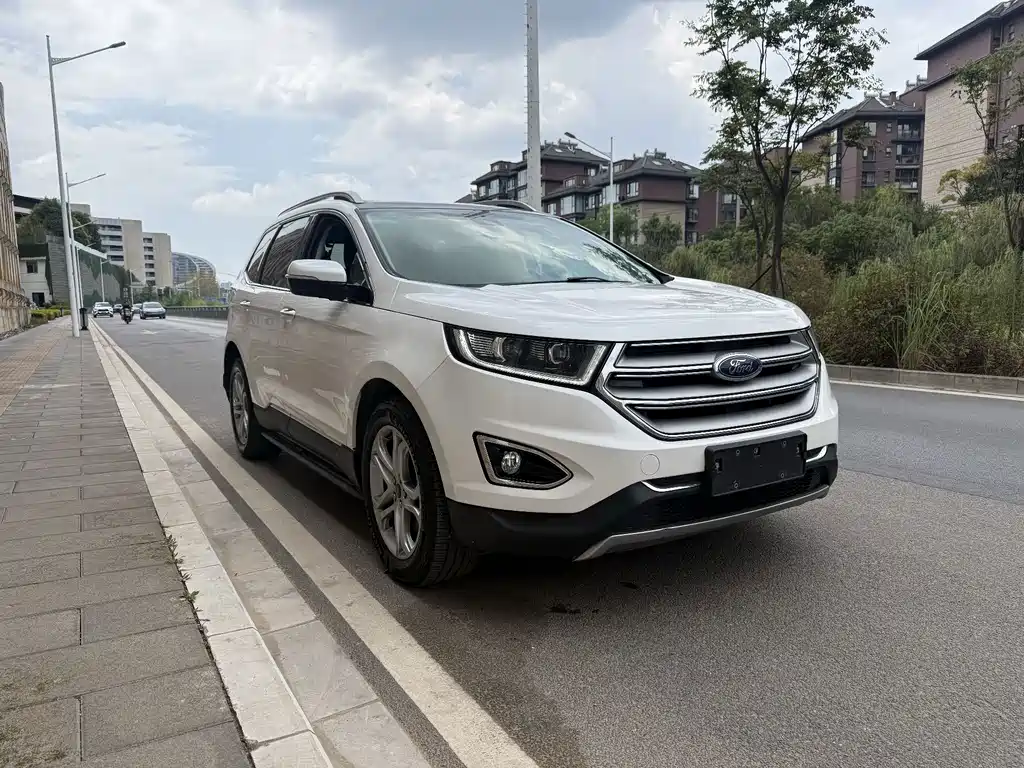 Ford Edge — миниатюра 3