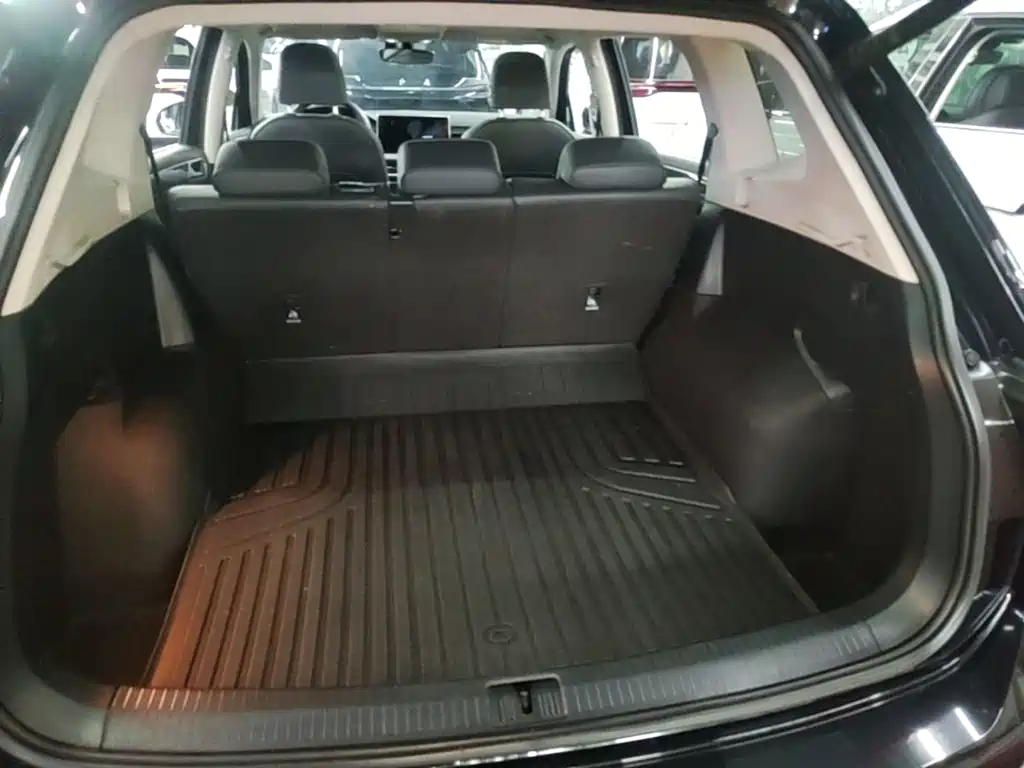 Volkswagen Tiguan L — миниатюра 19
