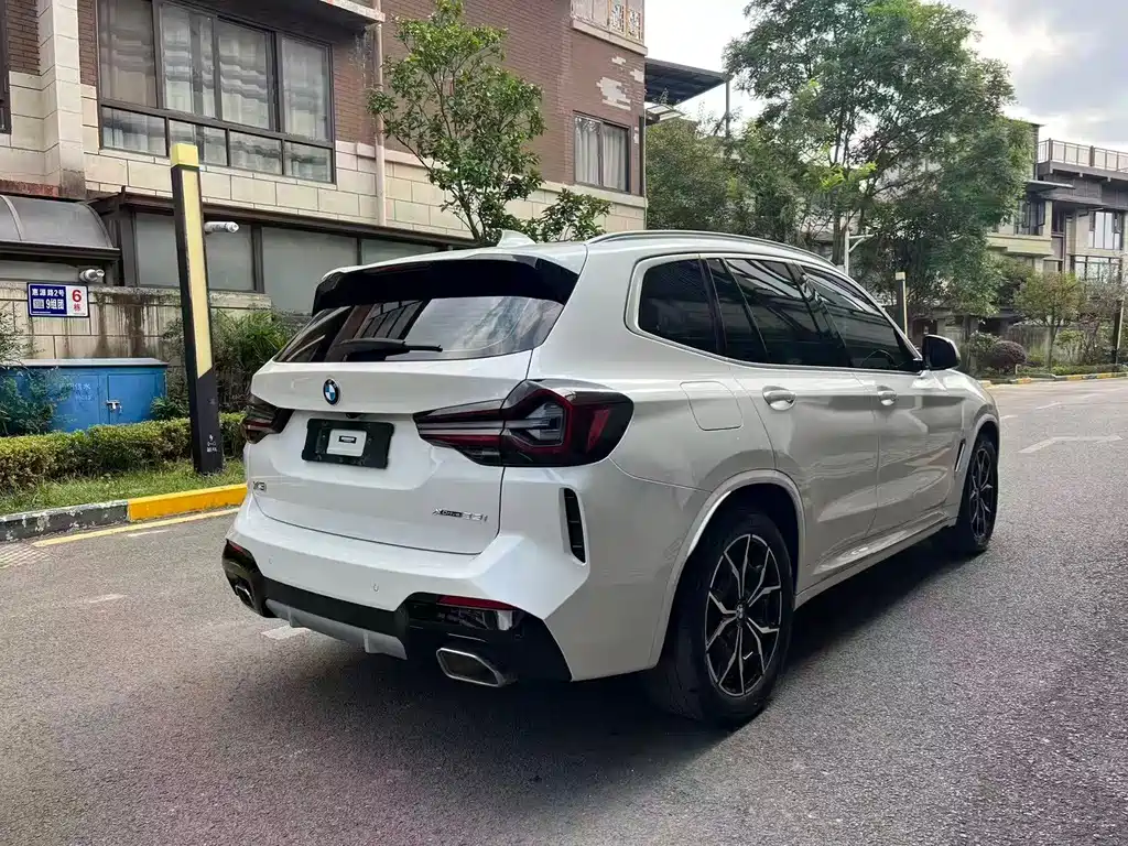BMW X3 — миниатюра 9