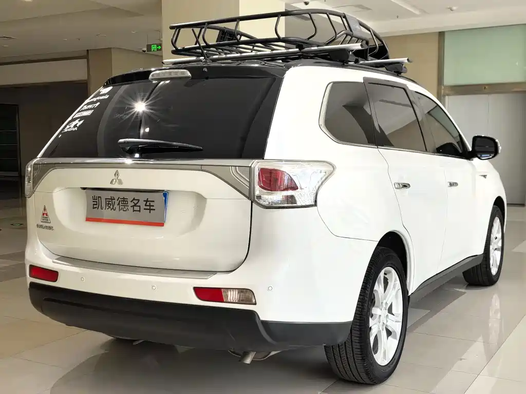 Mitsubishi Outlander (Import) — миниатюра 12