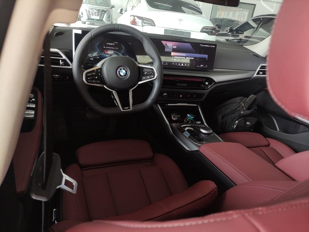 BMW i3 2025 eDrive 35 L