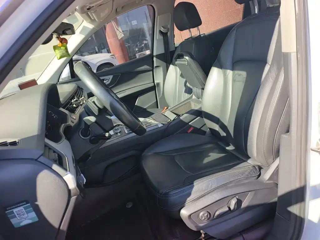 Audi Q7 — миниатюра 18