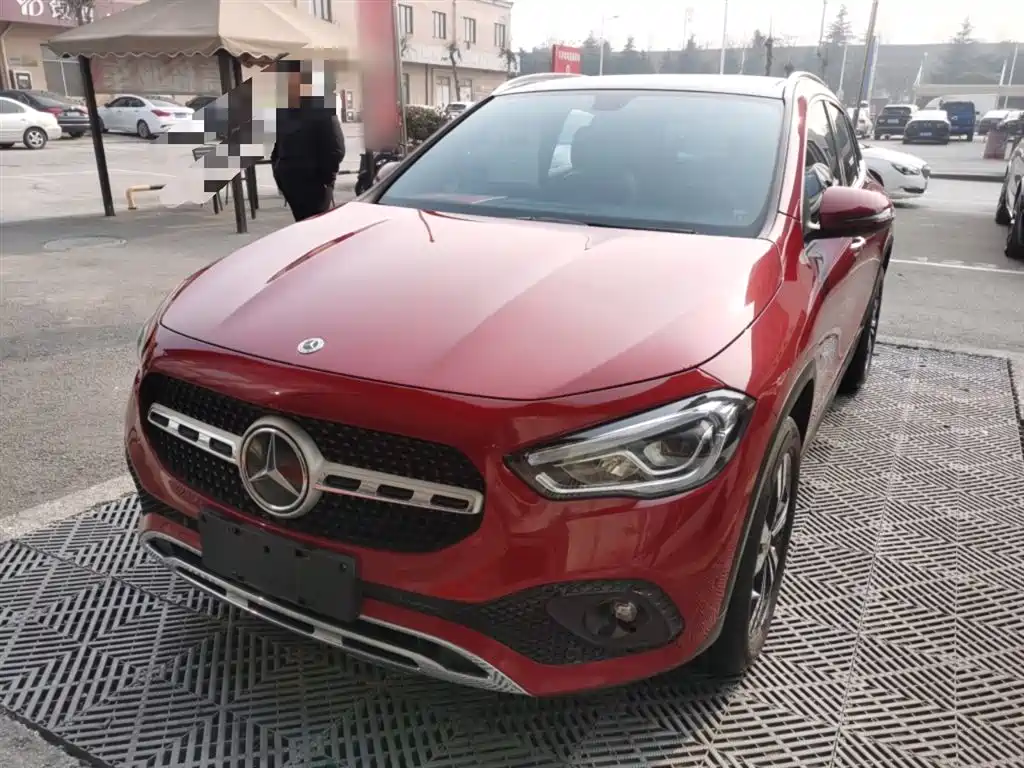 Mercedes-Benz GLA 2021