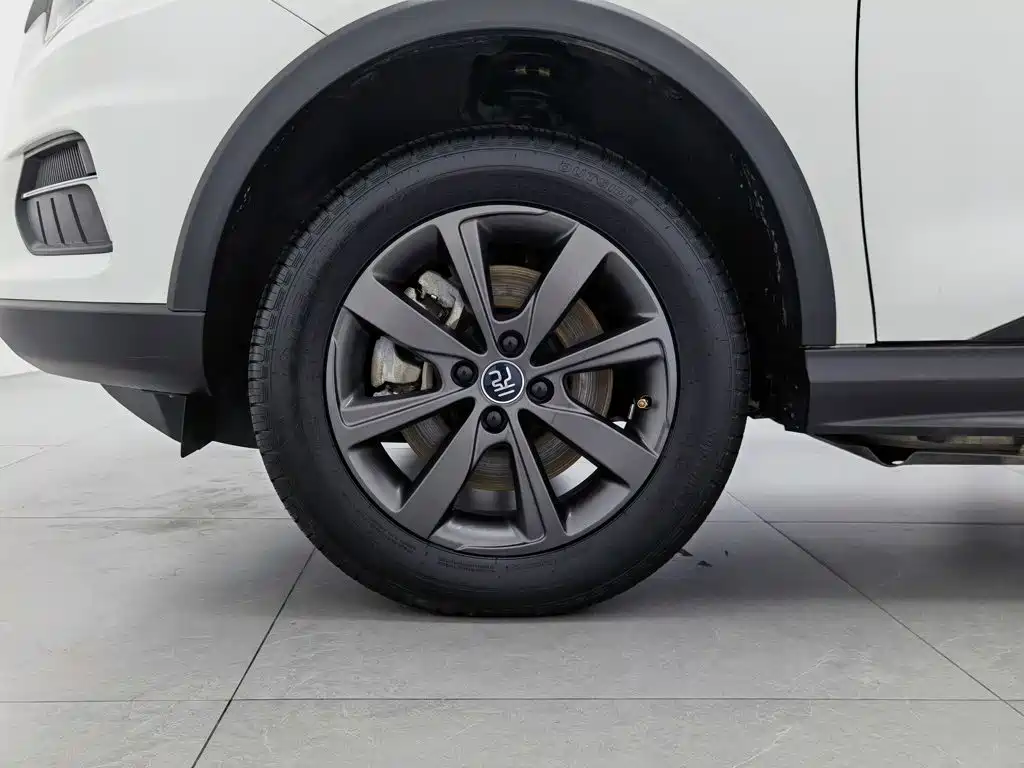 BYD Yuan EV — миниатюра 17