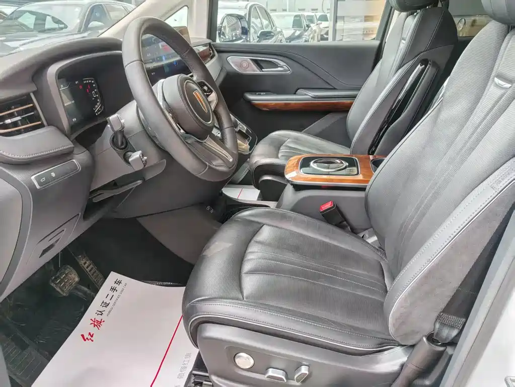 Hongqi HQ9 2023 2.0T