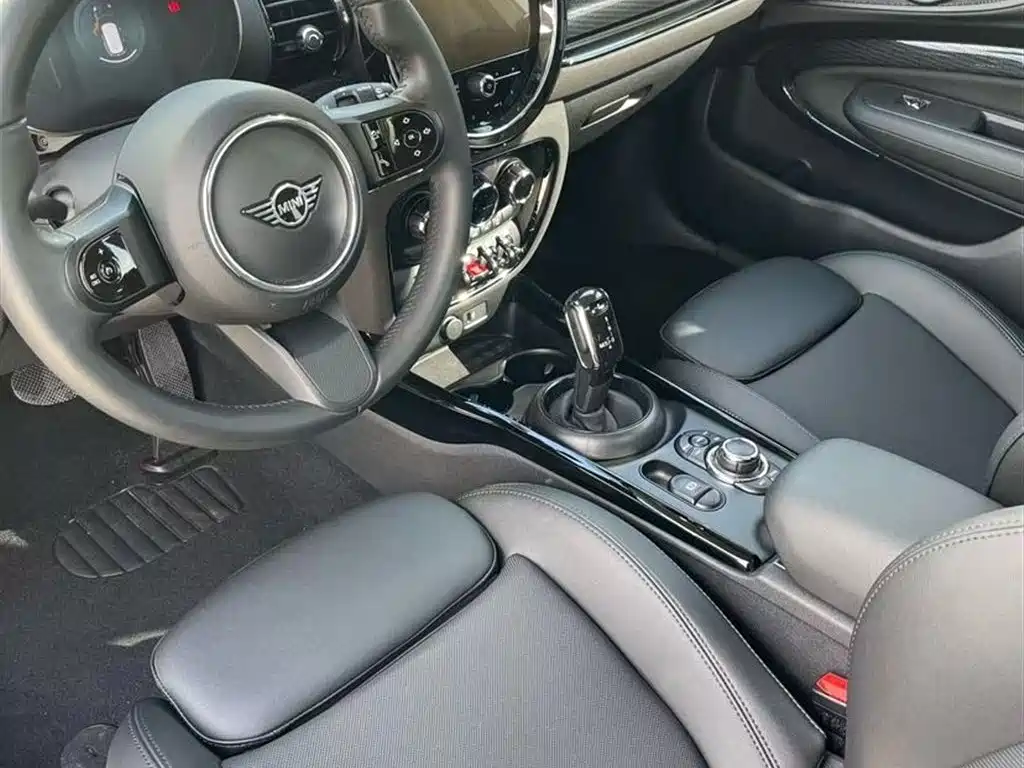 Mini Clubman 2023 1.5T COOPER