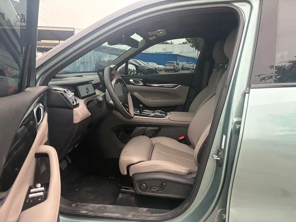 Geely Boyue L — миниатюра 4