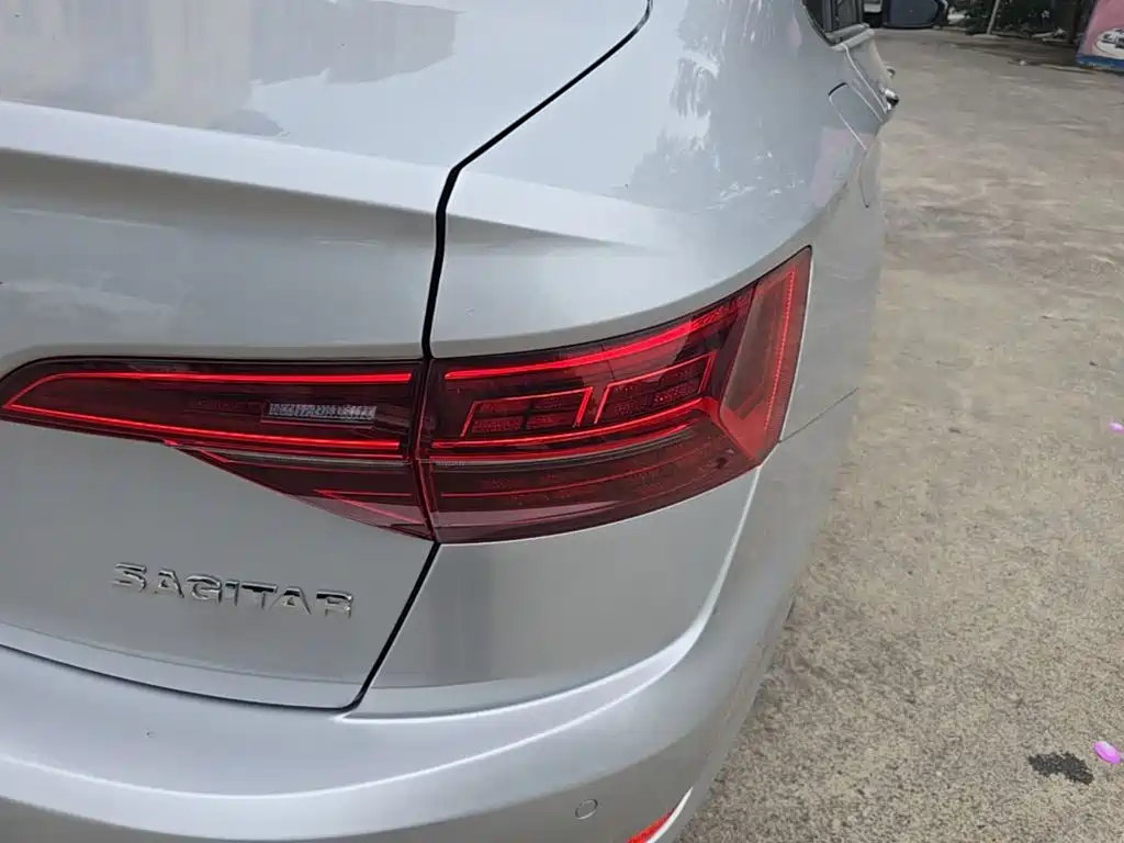 Volkswagen Sagitar — миниатюра 8
