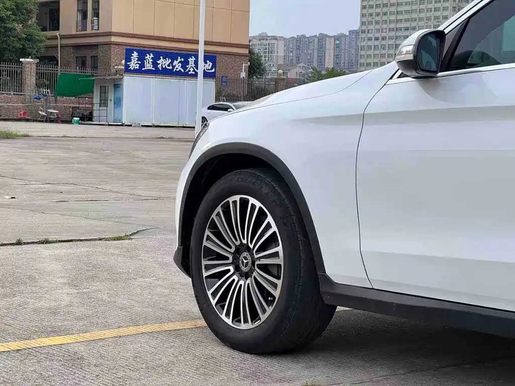 Mercedes-Benz GLC — миниатюра 17