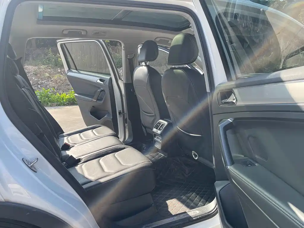 VOLKSWAGEN TIGUAN L NEW ENERGY