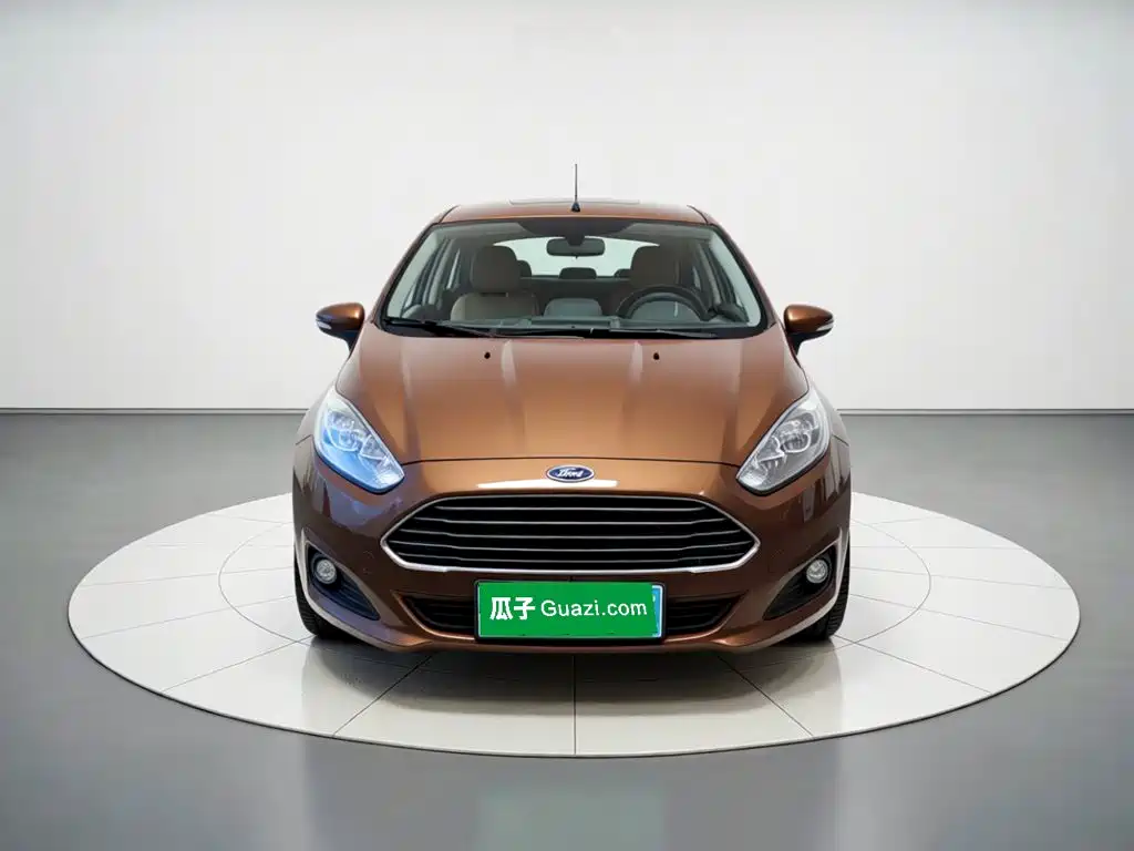 Ford Fiesta 2013 1.5L AT Fashion
