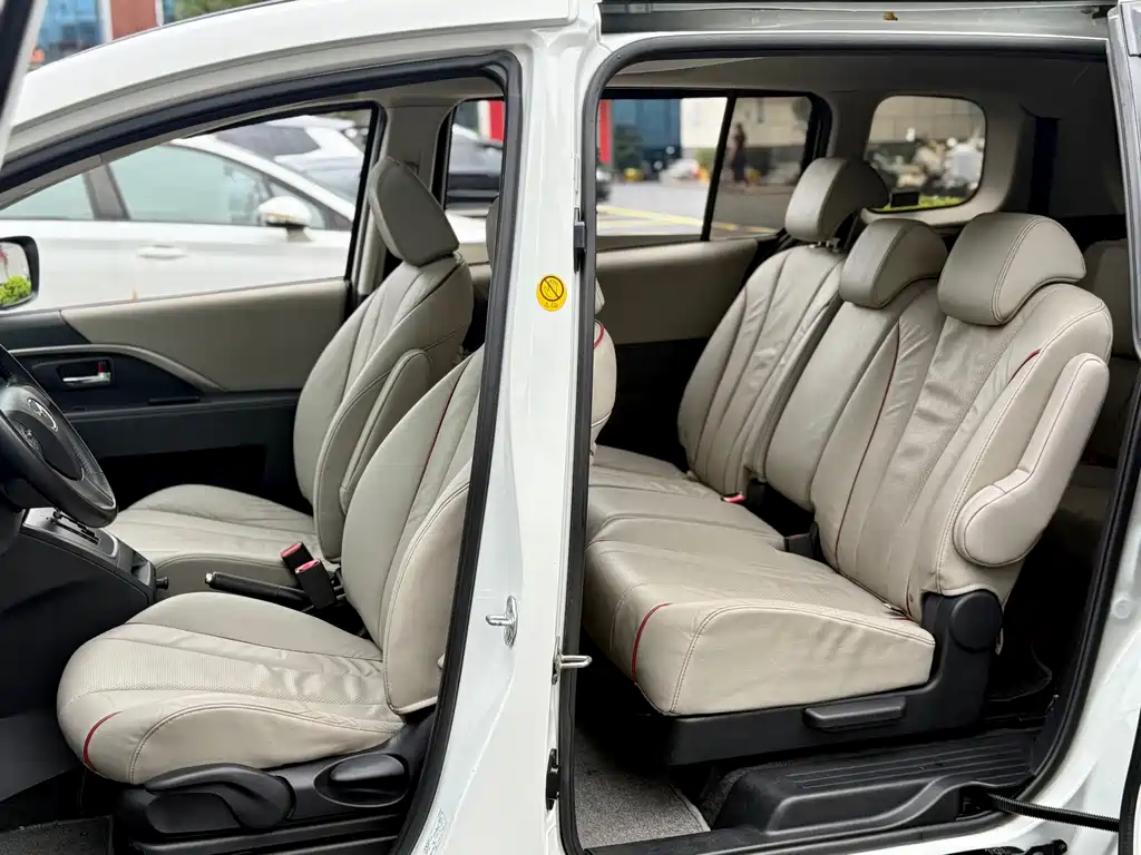 Mazda 5 — миниатюра 15