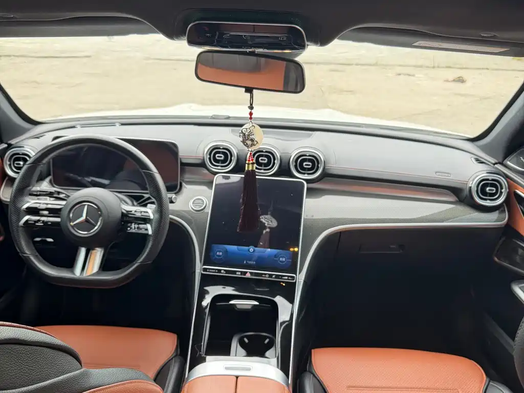 Mercedes-Benz C-Class — миниатюра 6