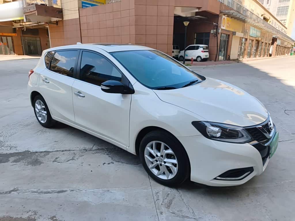 Nissan Tiida 1.6 л 2021 г. Белый, пробег 36800 км