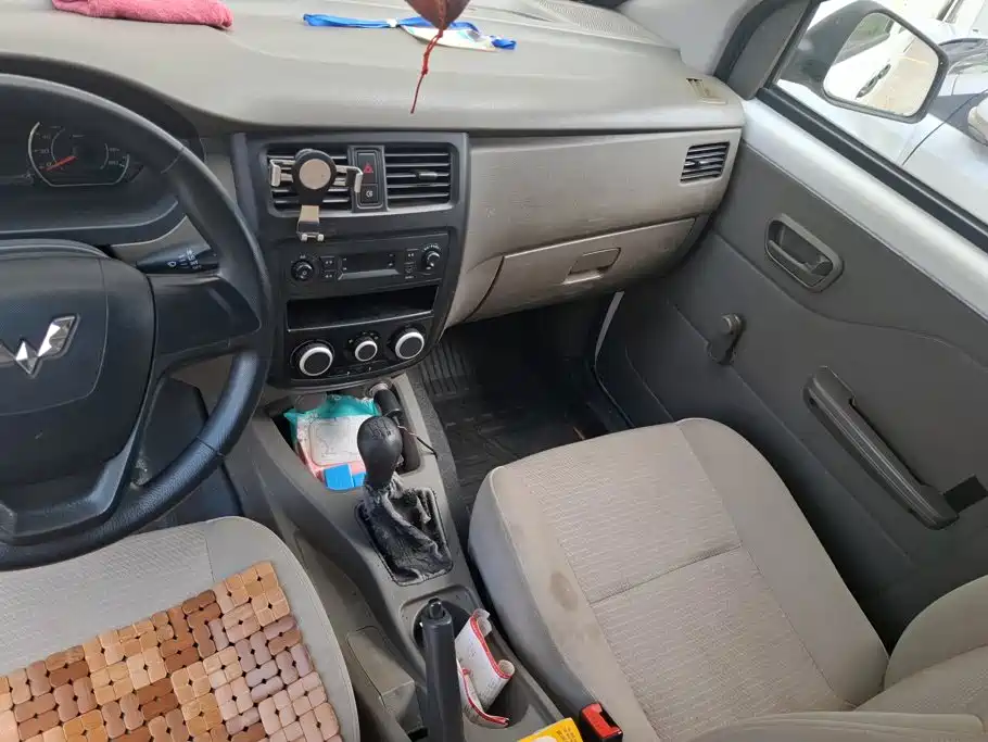 Wuling Rongguang V — миниатюра 16