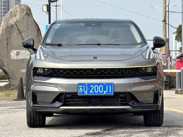 2020 Lynk & Co 05