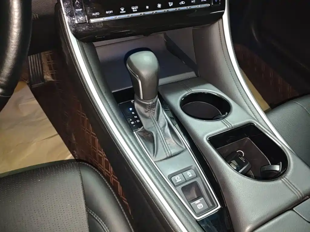 Toyota Avalon — миниатюра 14
