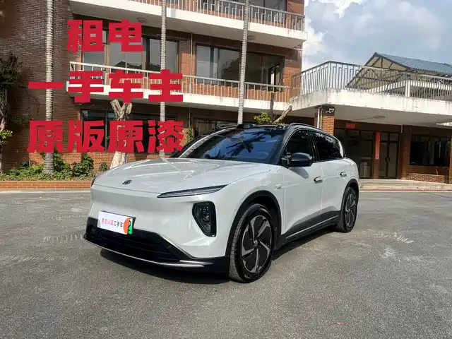 2025 Nio ES6