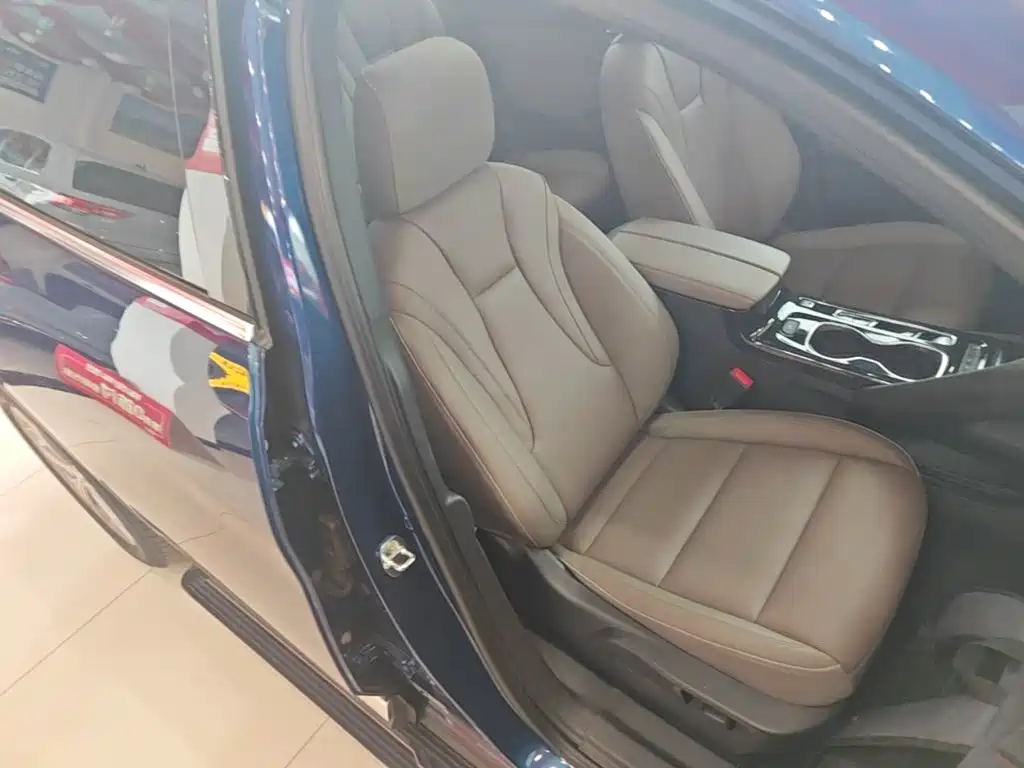 Buick Envision Plus — миниатюра 25