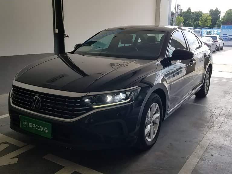 Volkswagen Passat 1.4 л 2025 г. Чёрный, пробег 48000 км