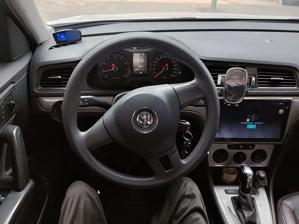 Volkswagen Lavida — миниатюра 11
