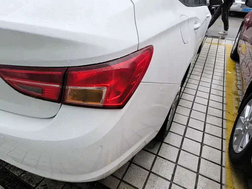 Buick Verano — миниатюра 8