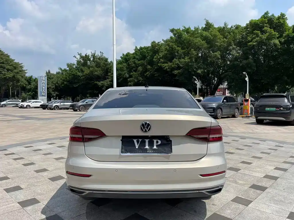 Volkswagen Lavida — миниатюра 6