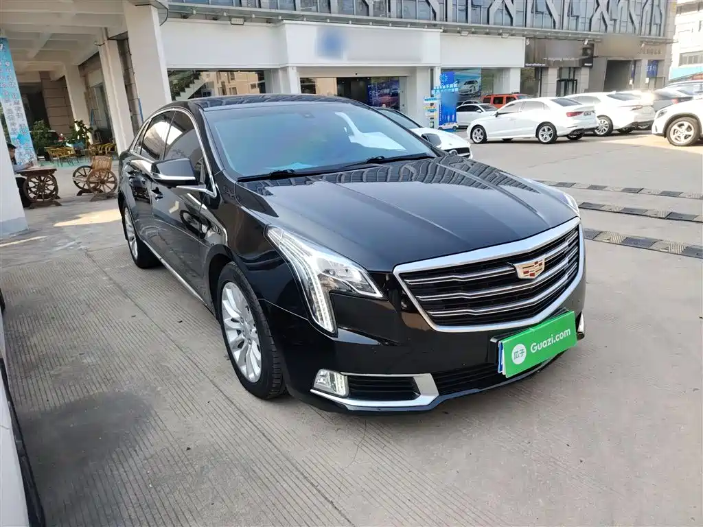 CADILLAC XTS