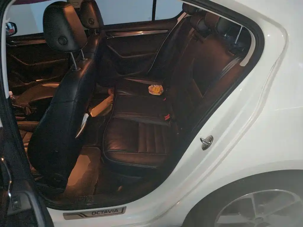Skoda Octavia — миниатюра 13
