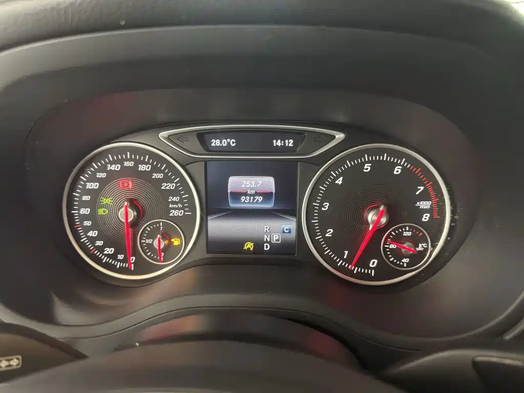 Mercedes-Benz B-Class — миниатюра 17