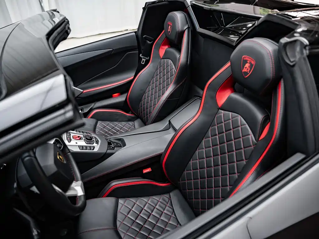 Lamborghini Aventador — миниатюра 18