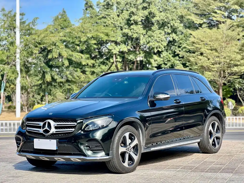 MERCEDES-BENZ GLC