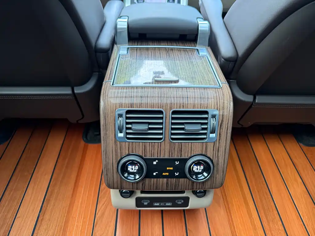Land Rover Range Rover — миниатюра 19